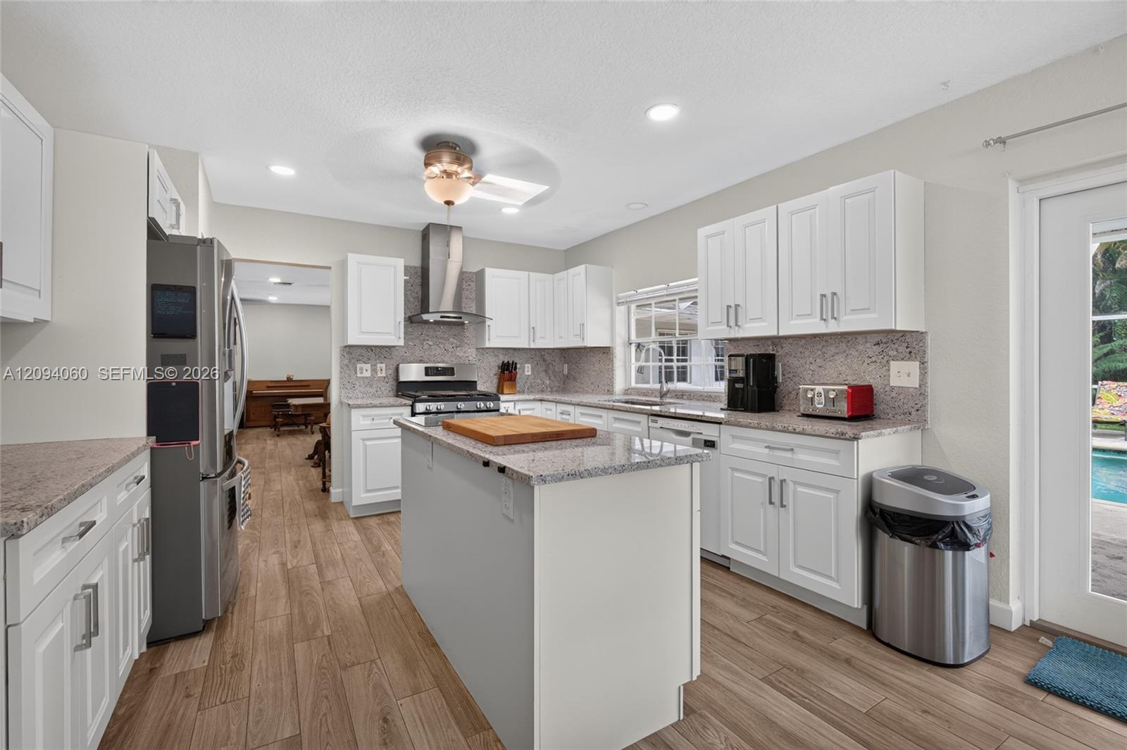 17435 SW 109th Court gallery image #9