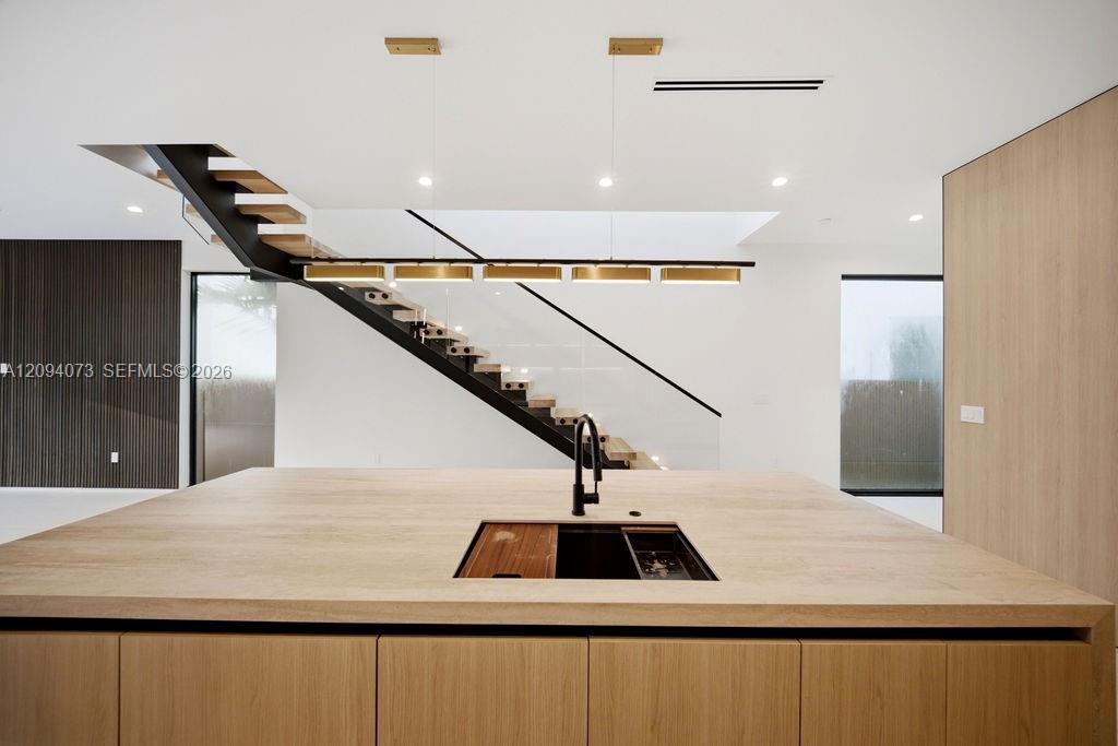 1322 NE 16th Terrace