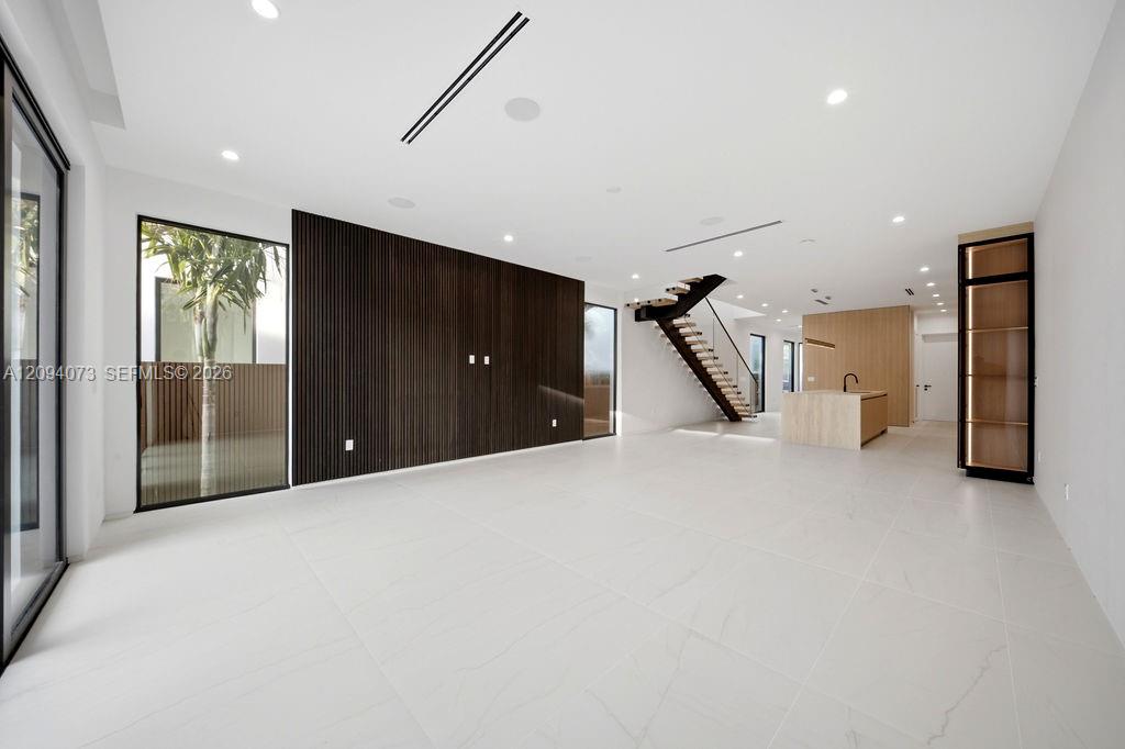 1322 NE 16th Terrace