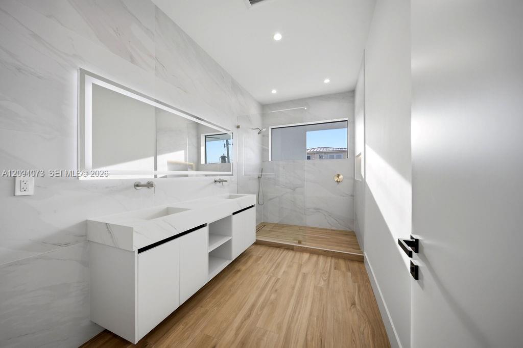 1322 NE 16th Terrace