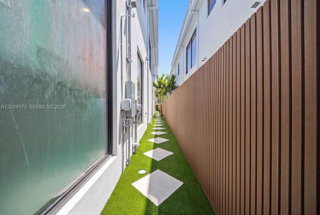 1322 NE 16th Terrace