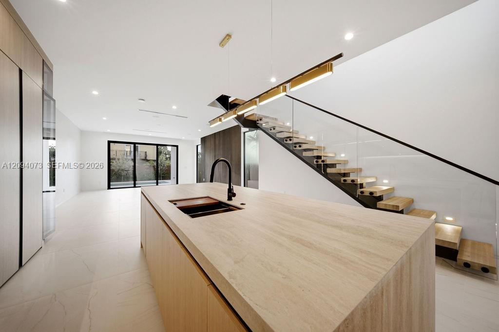 1322 NE 16th Terrace
