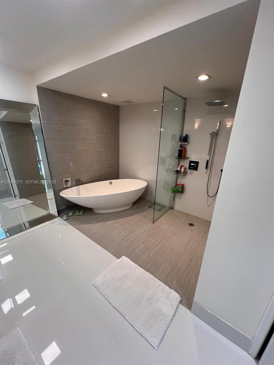 300 Sunny Isles Boulevard