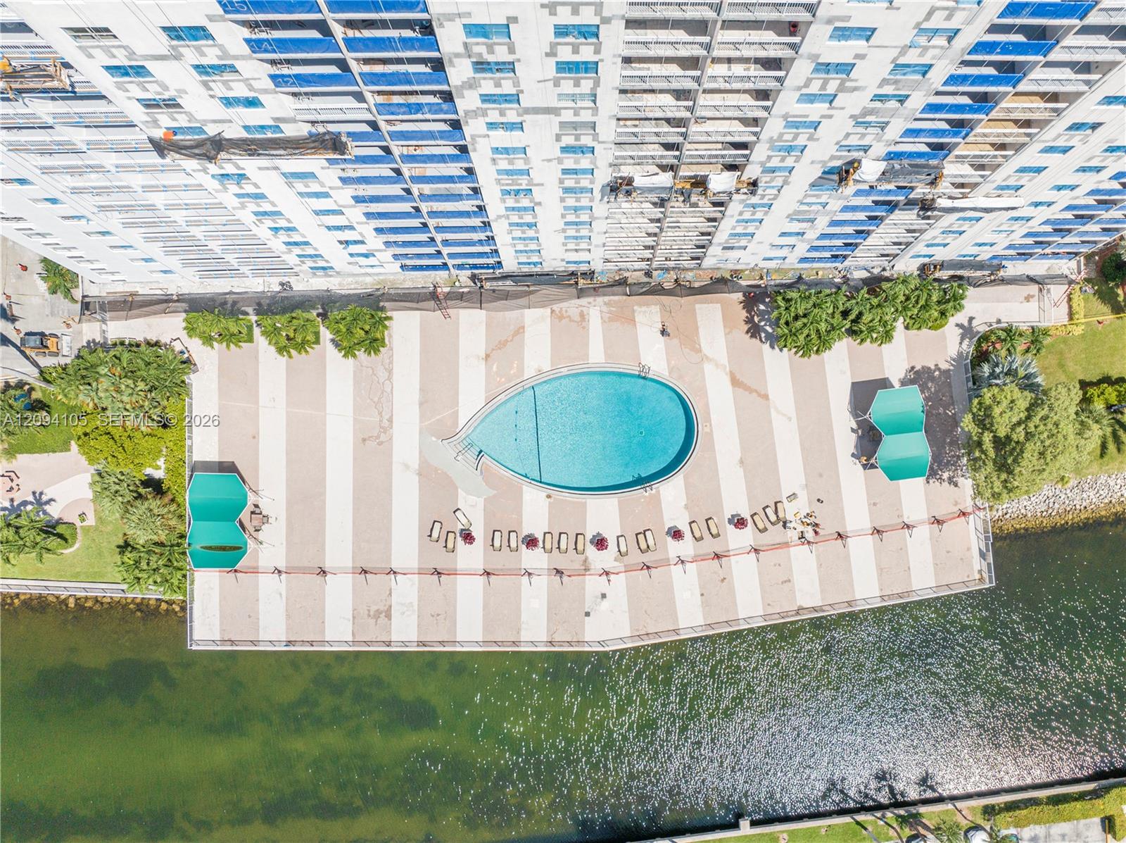 400 Kings Point Drive