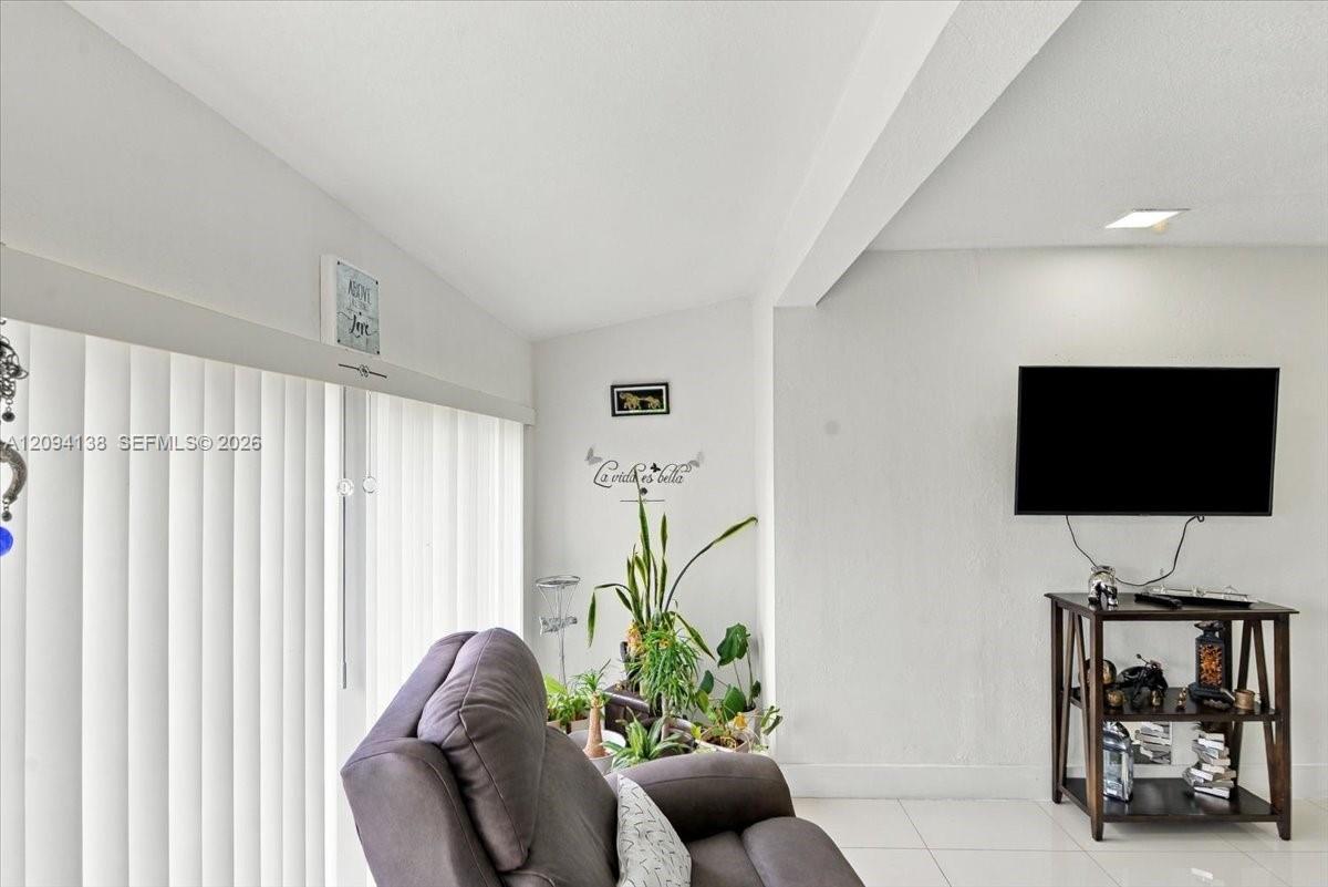 9625 Dominican Drive