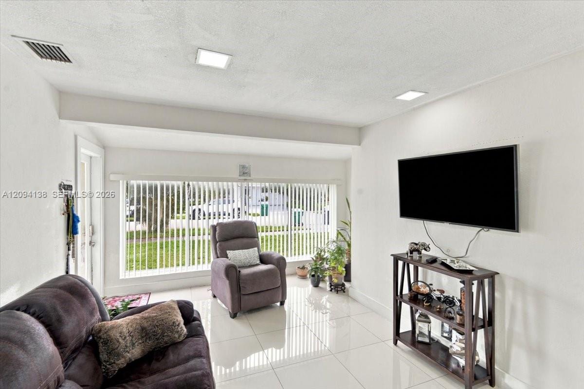 9625 Dominican Drive