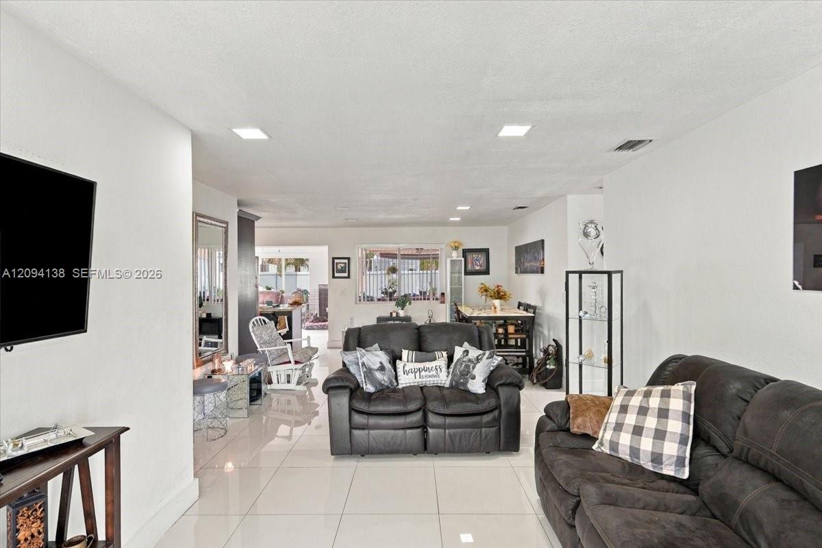 9625 Dominican Drive