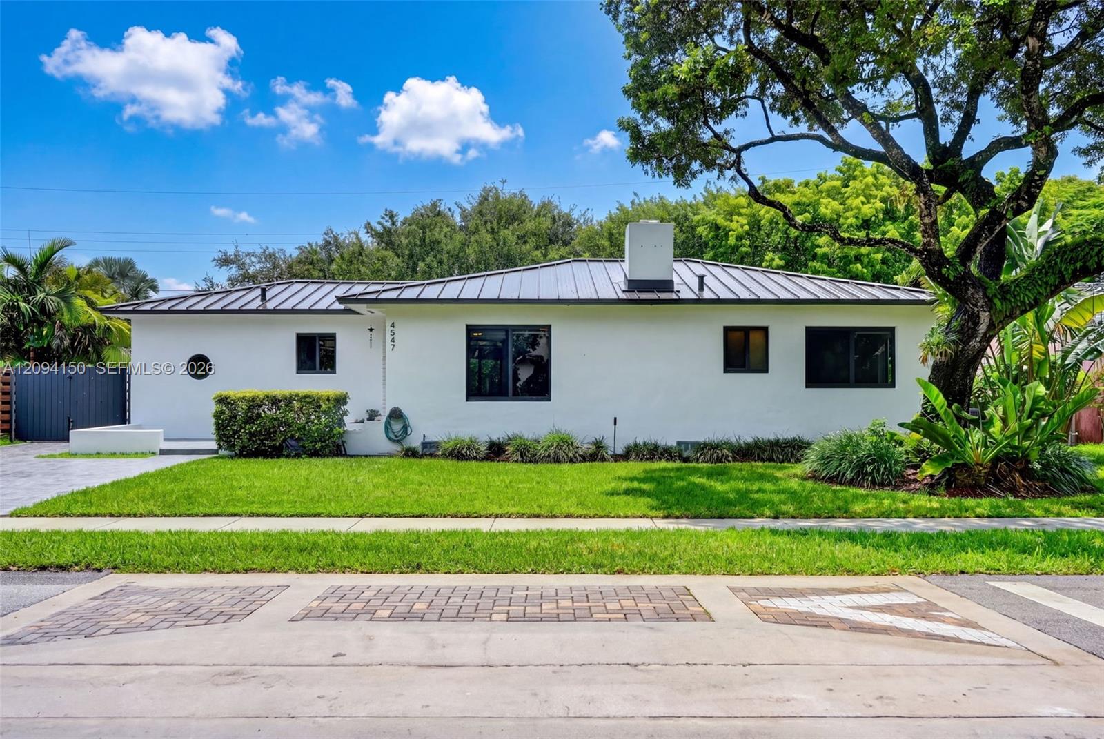 4547 SW 16th Street