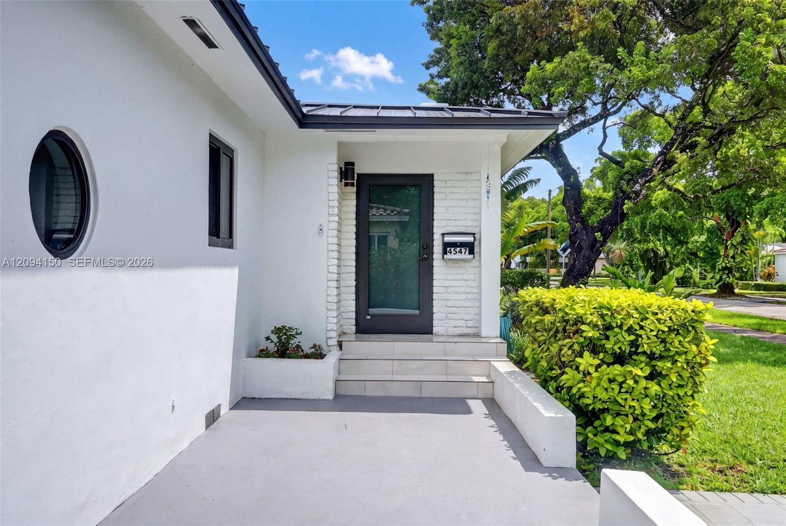 4547 SW 16th Street