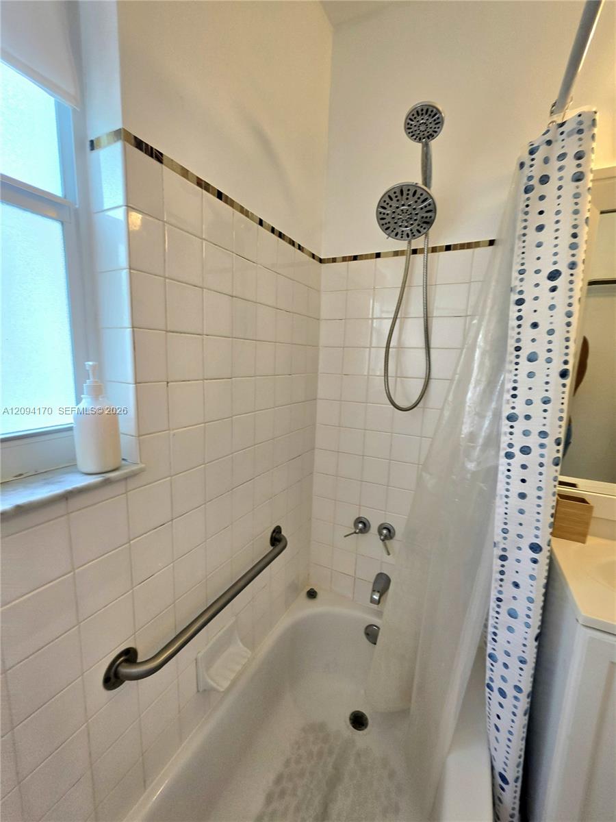 1220 NE 128th Street