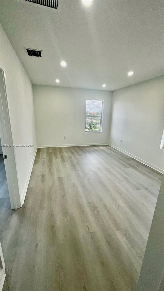 619 NE 4th Street