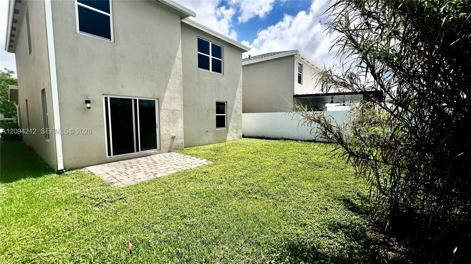 619 NE 4th Street