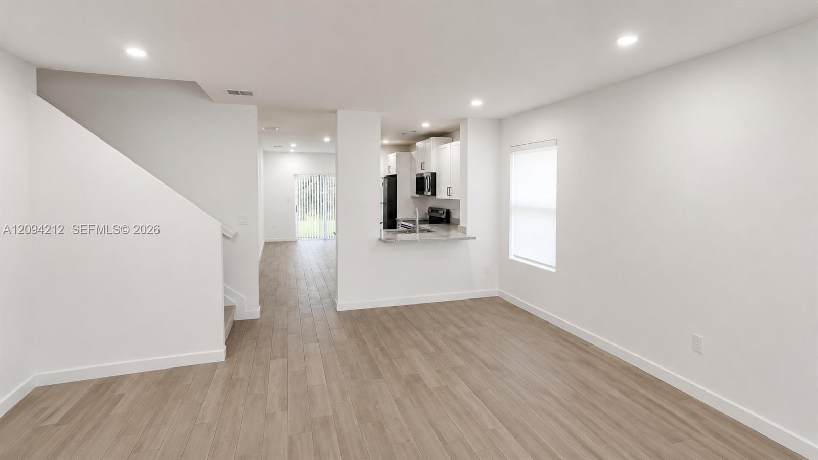 619 NE 4th Street
