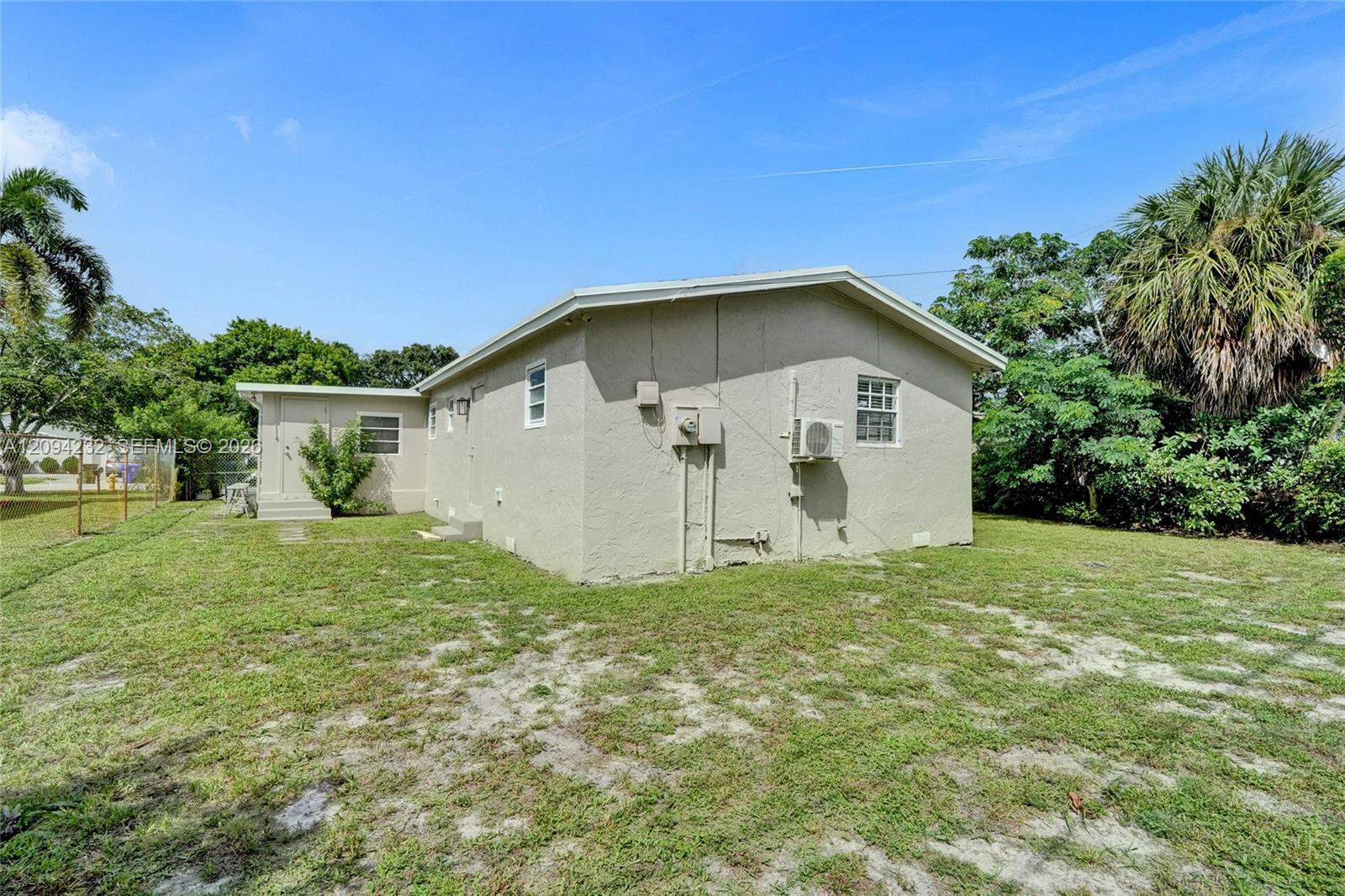 2910 NW 25th Street gallery image #31