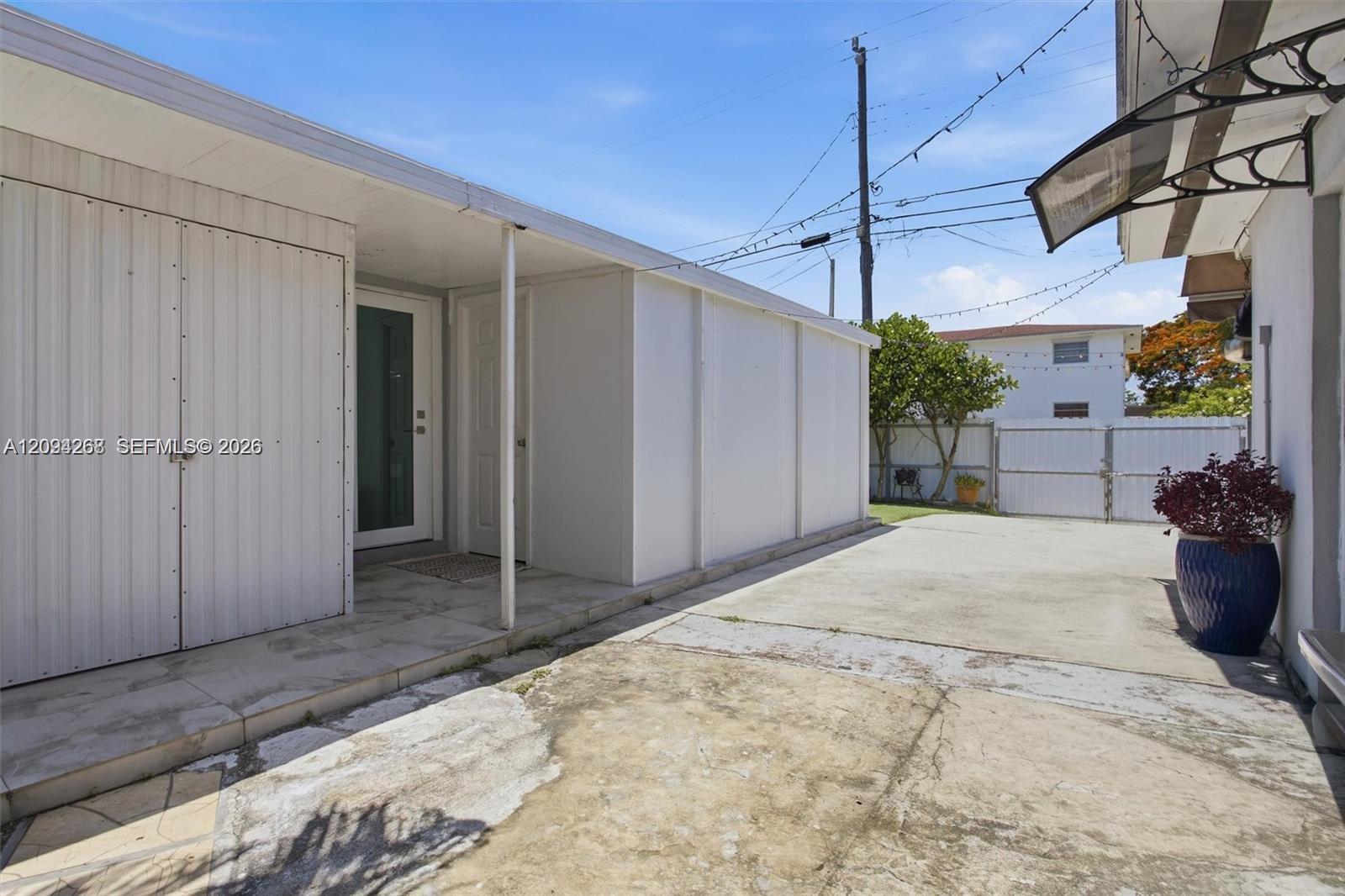 301 SW 36th Avenue