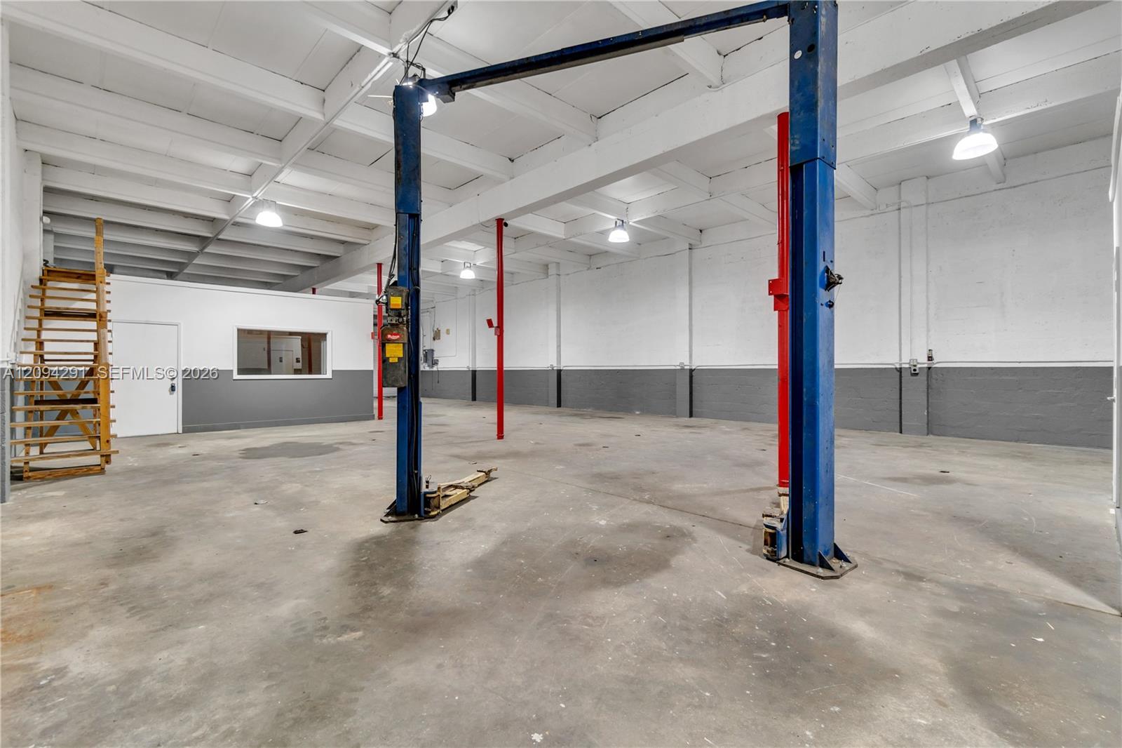 2726 NW 35th Street