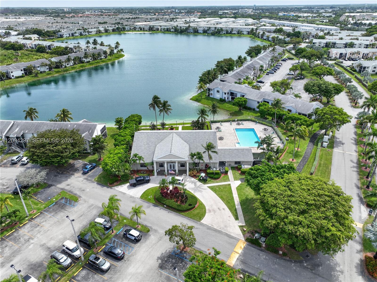 889 Hamilton Drive