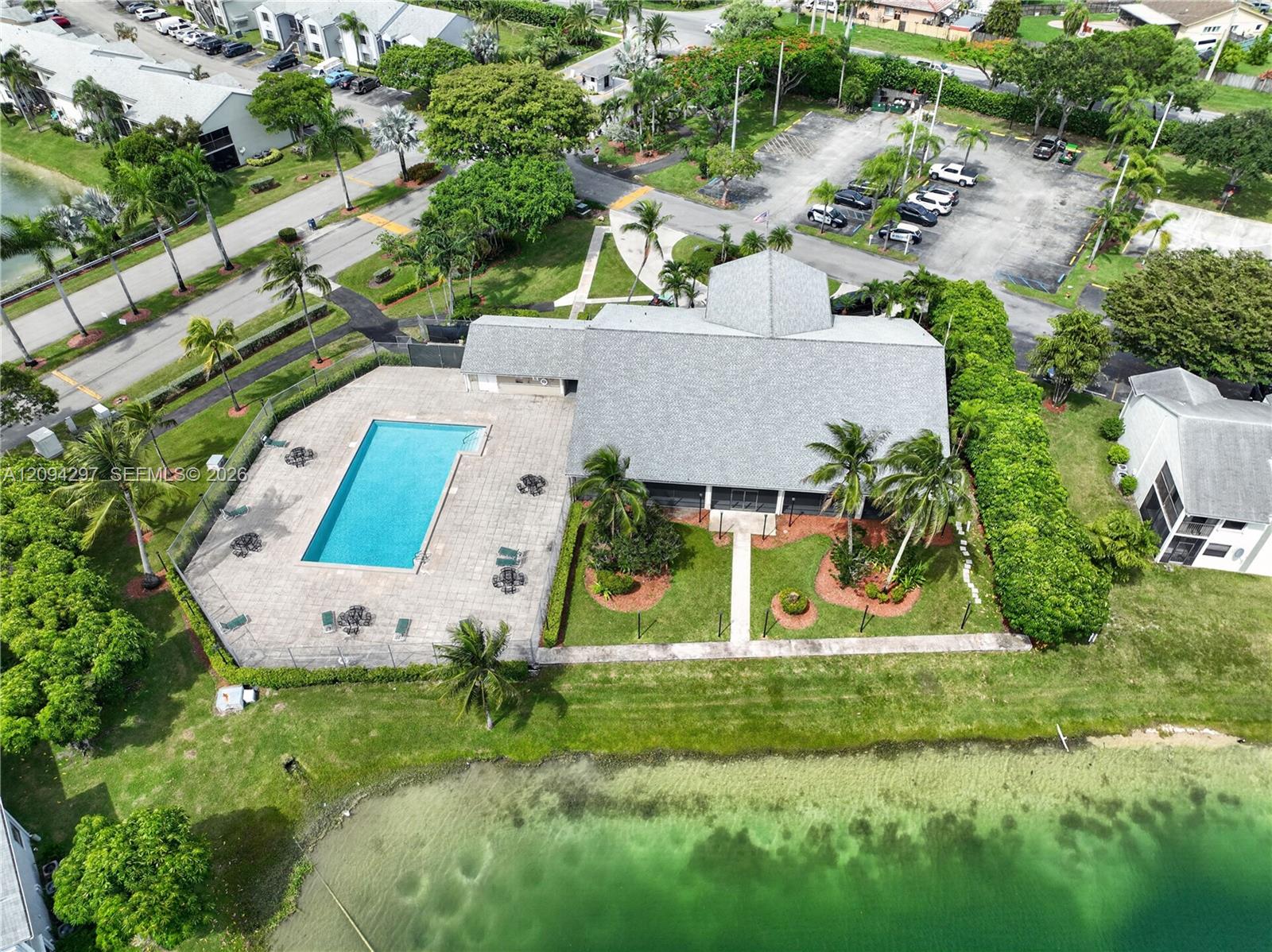 889 Hamilton Drive
