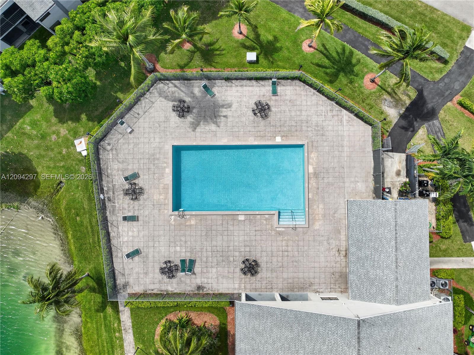 889 Hamilton Drive
