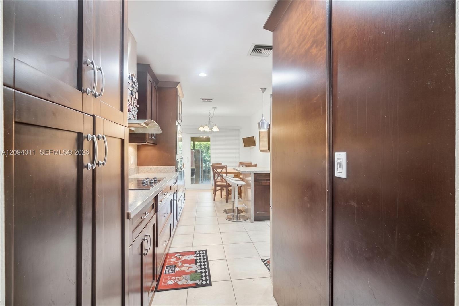 19901 Highland Lakes Boulevard