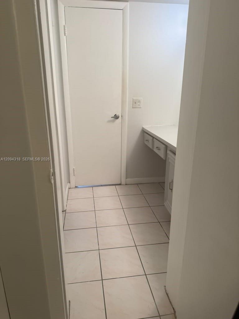 484 NW 165th St Road