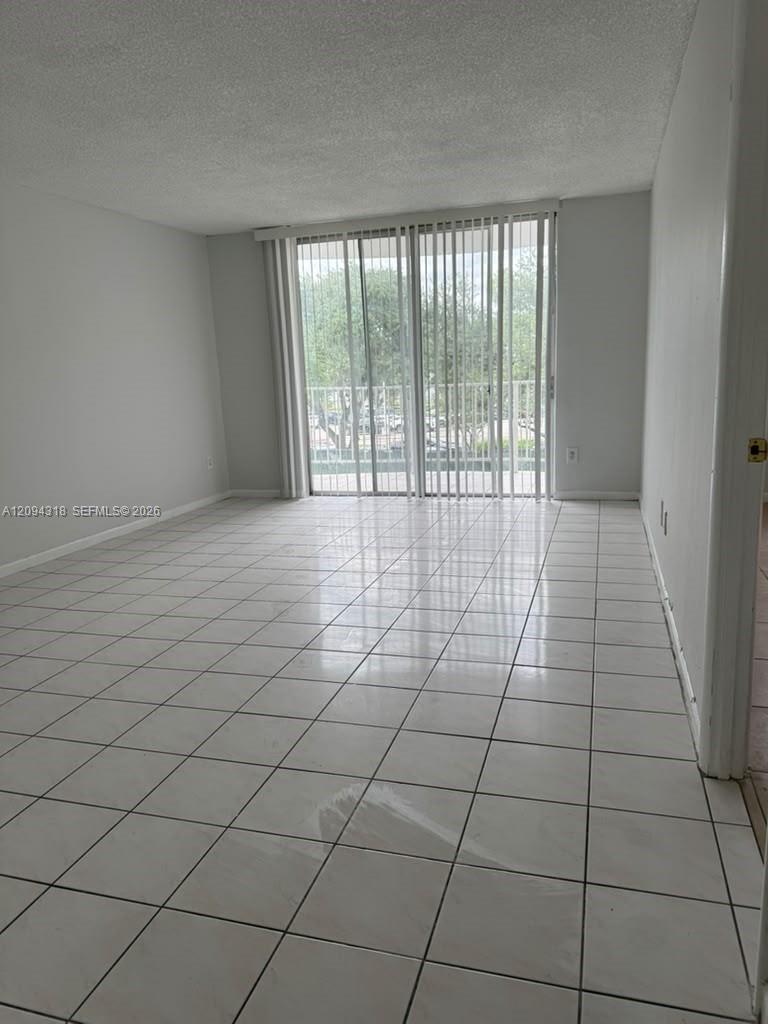 484 NW 165th St Road