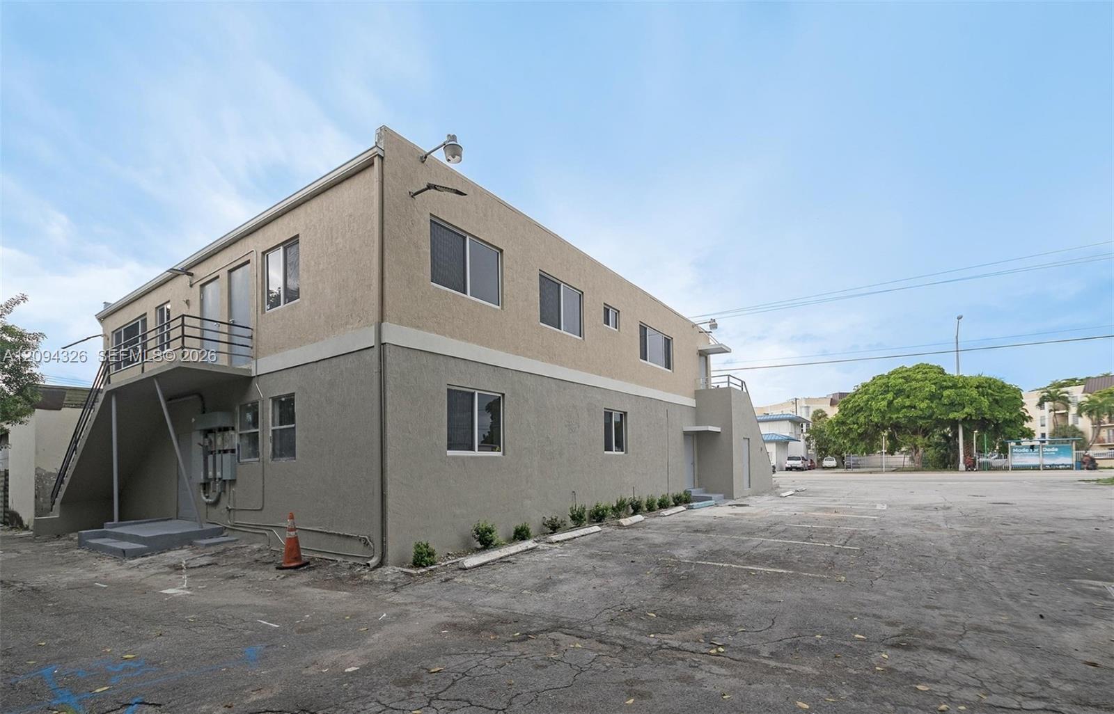 11911 W Dixie Highway