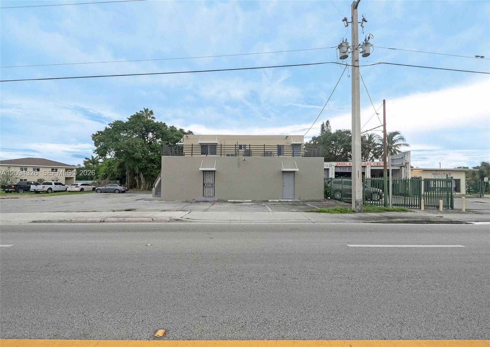 11911 W Dixie Highway