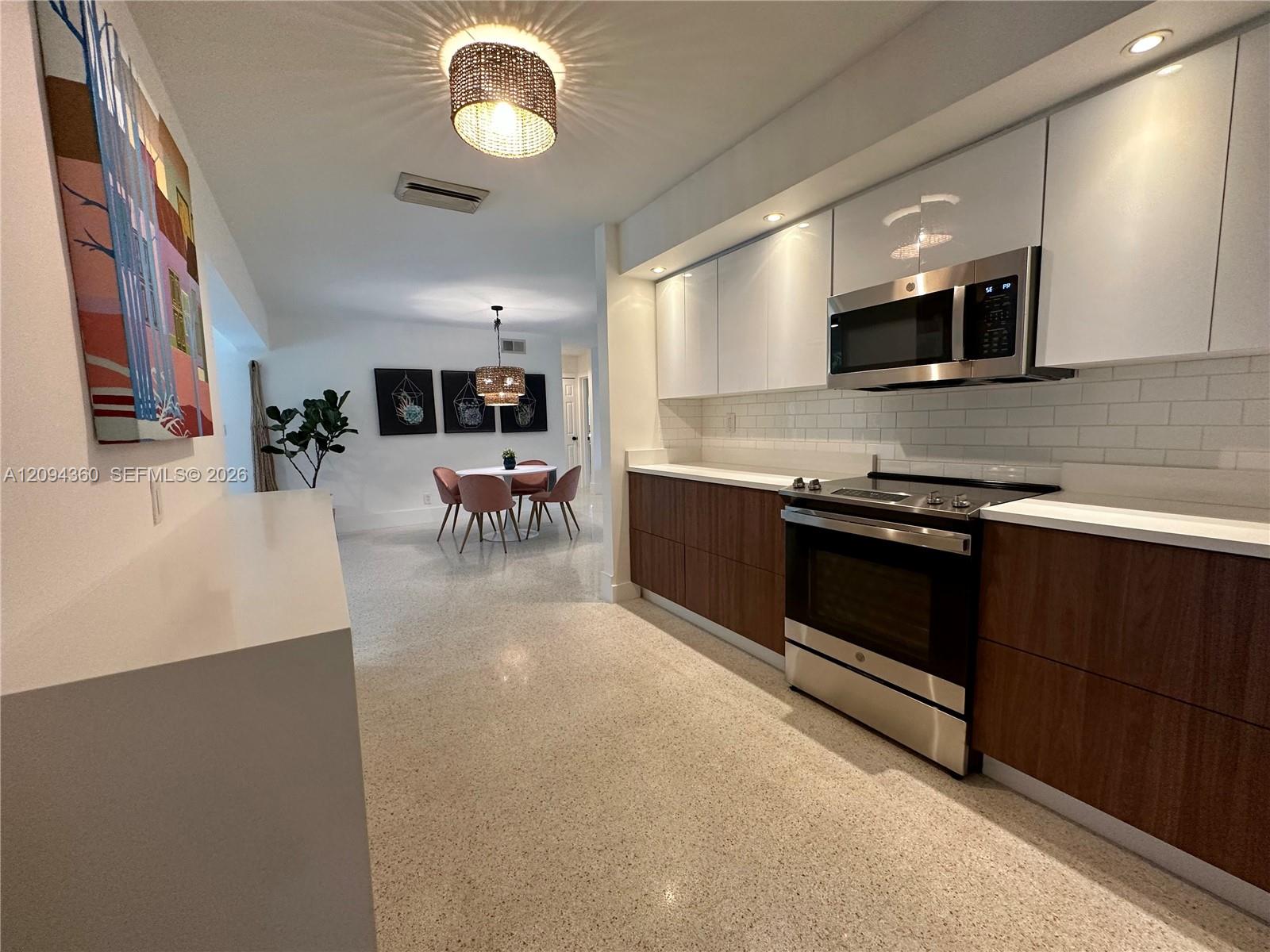 1351 SW 32nd Street gallery image #31