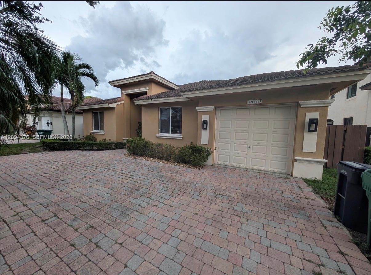 2924 SW 144th Place