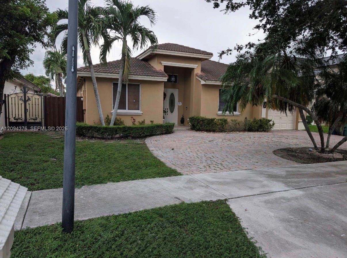 2924 SW 144th Place