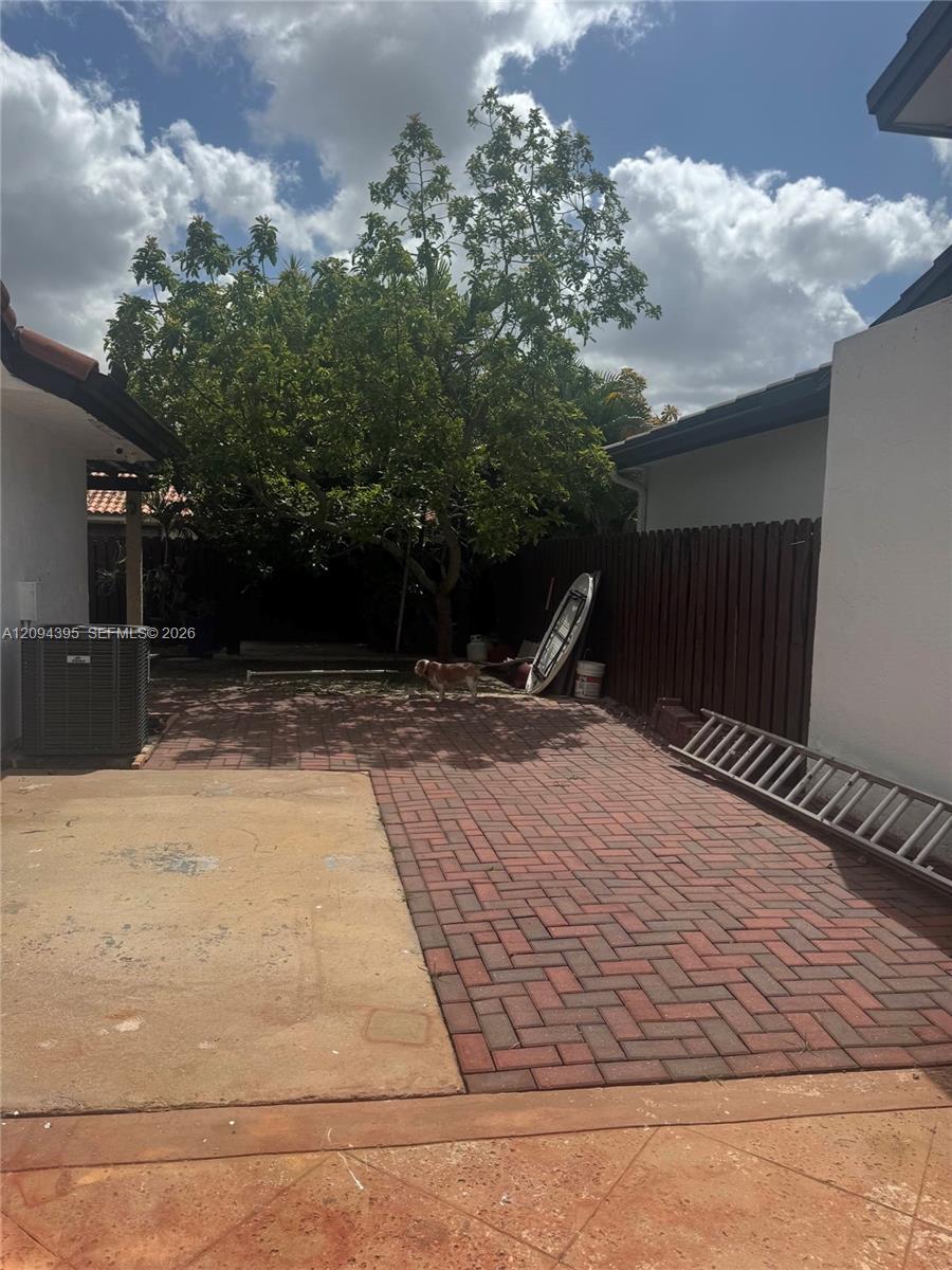 811 NW 133rd Court