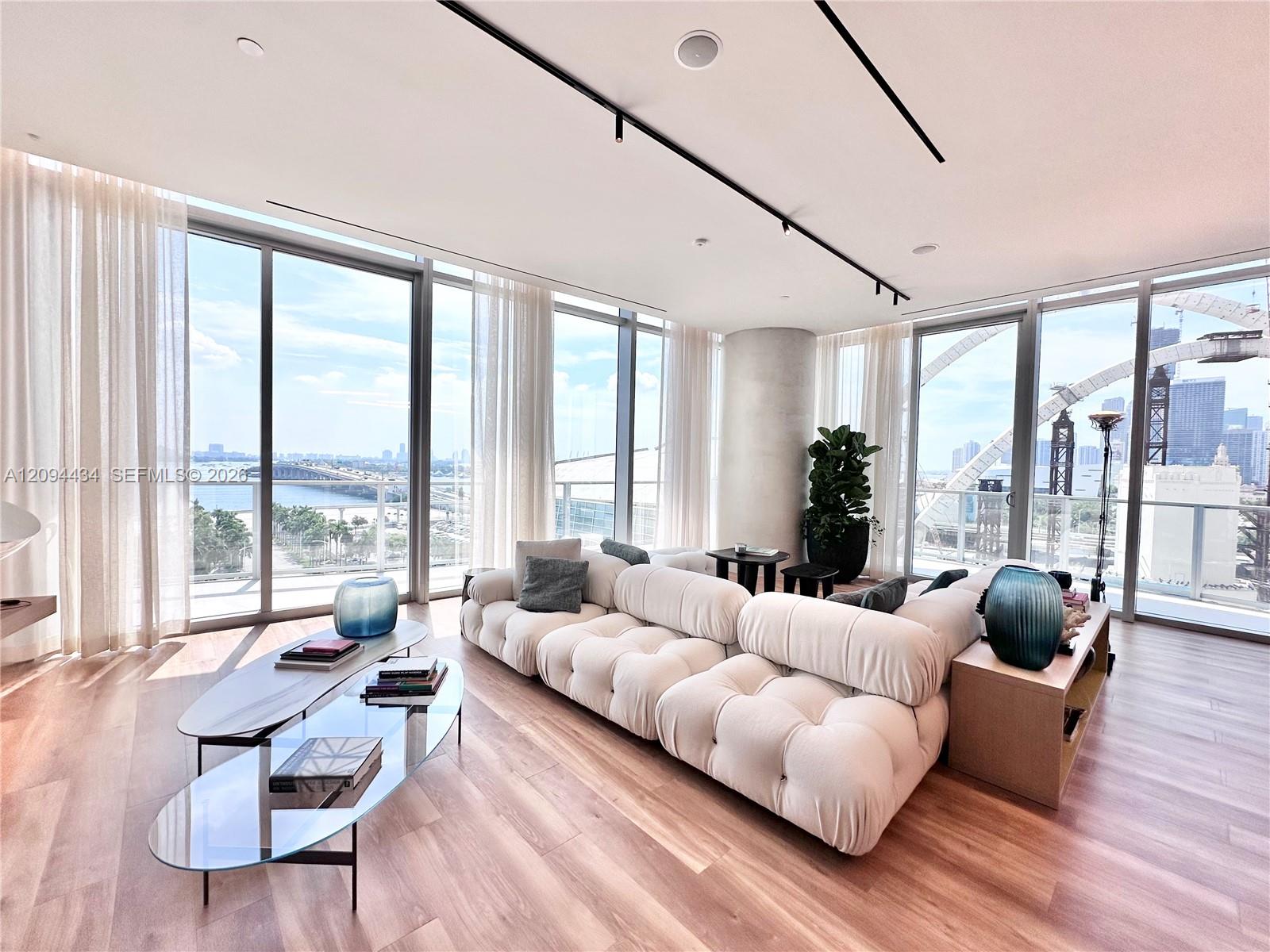 1400 Biscayne Boulevard gallery image #36