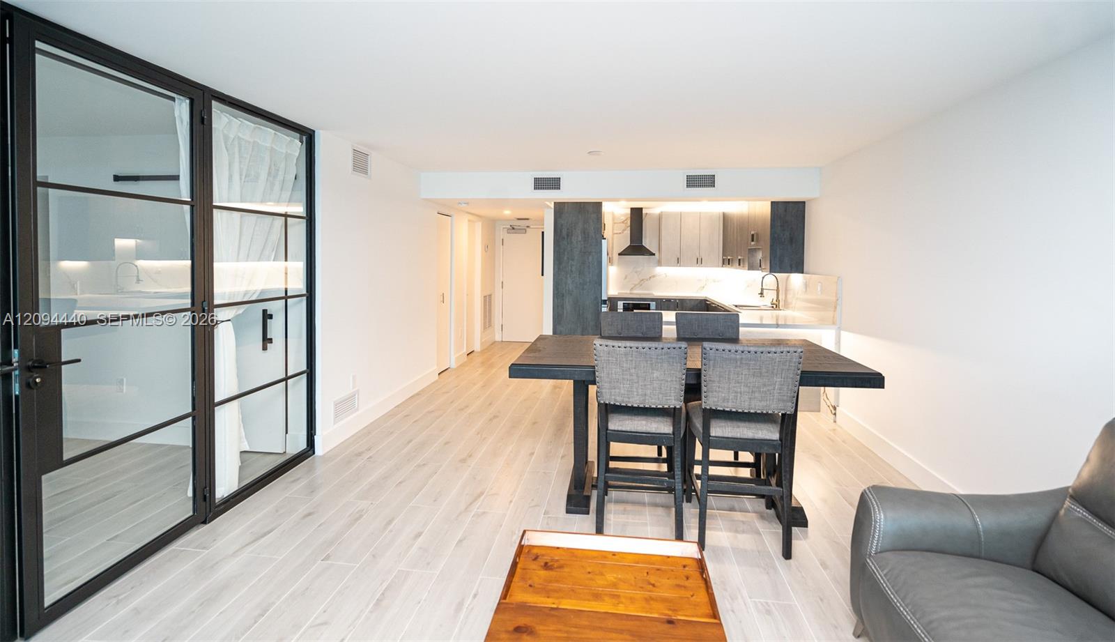 18081 Biscayne Boulevard