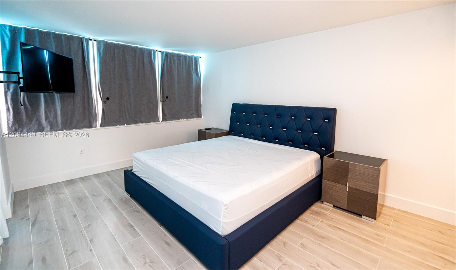 18081 Biscayne Boulevard