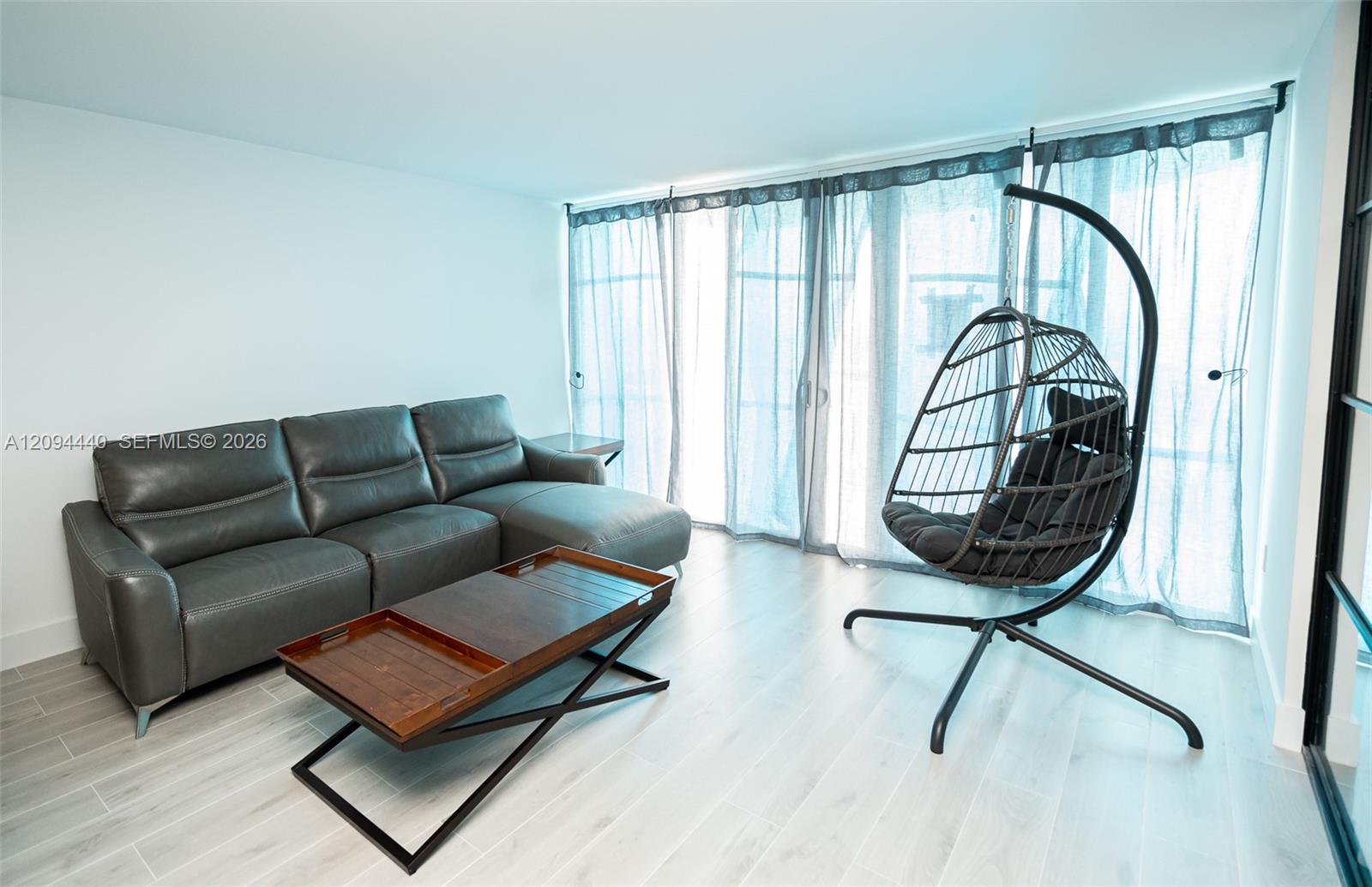 18081 Biscayne Boulevard
