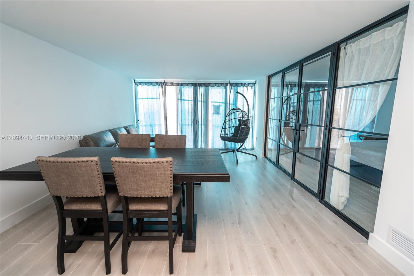 18081 Biscayne Boulevard