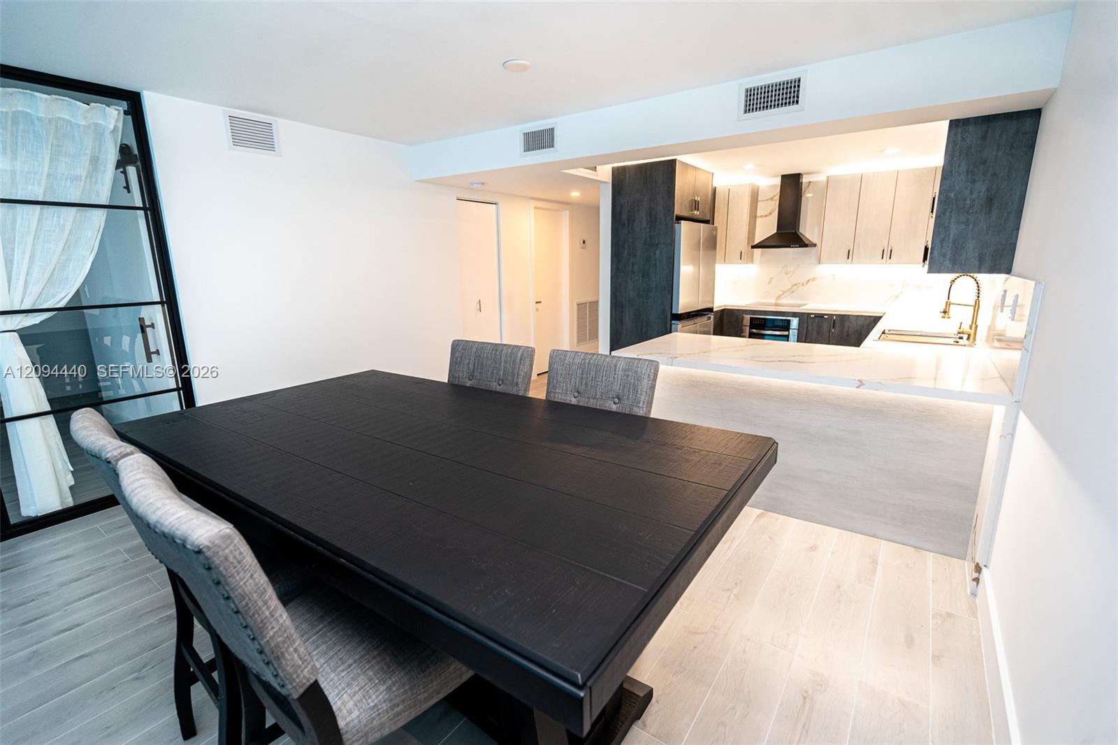 18081 Biscayne Boulevard
