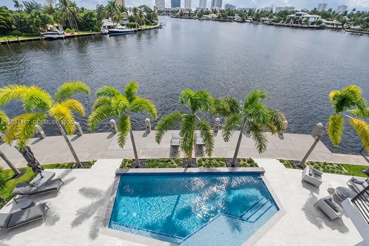 350 Circle Drive