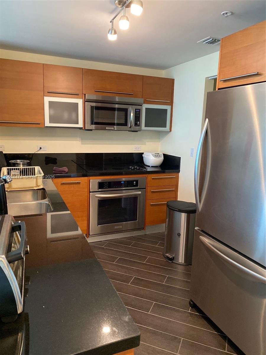 253 NE 2nd Street