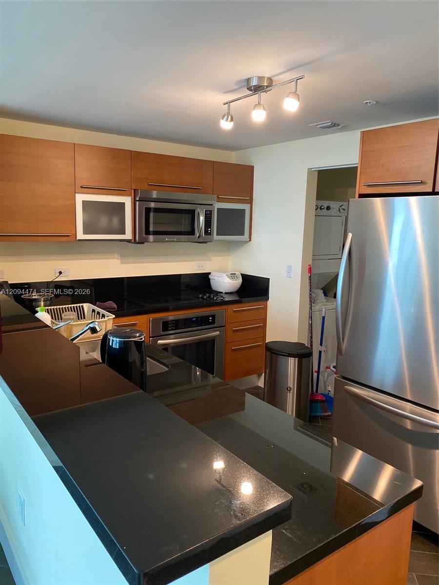 253 NE 2nd Street