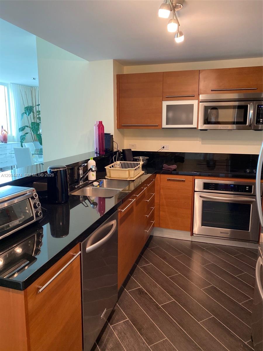 253 NE 2nd Street