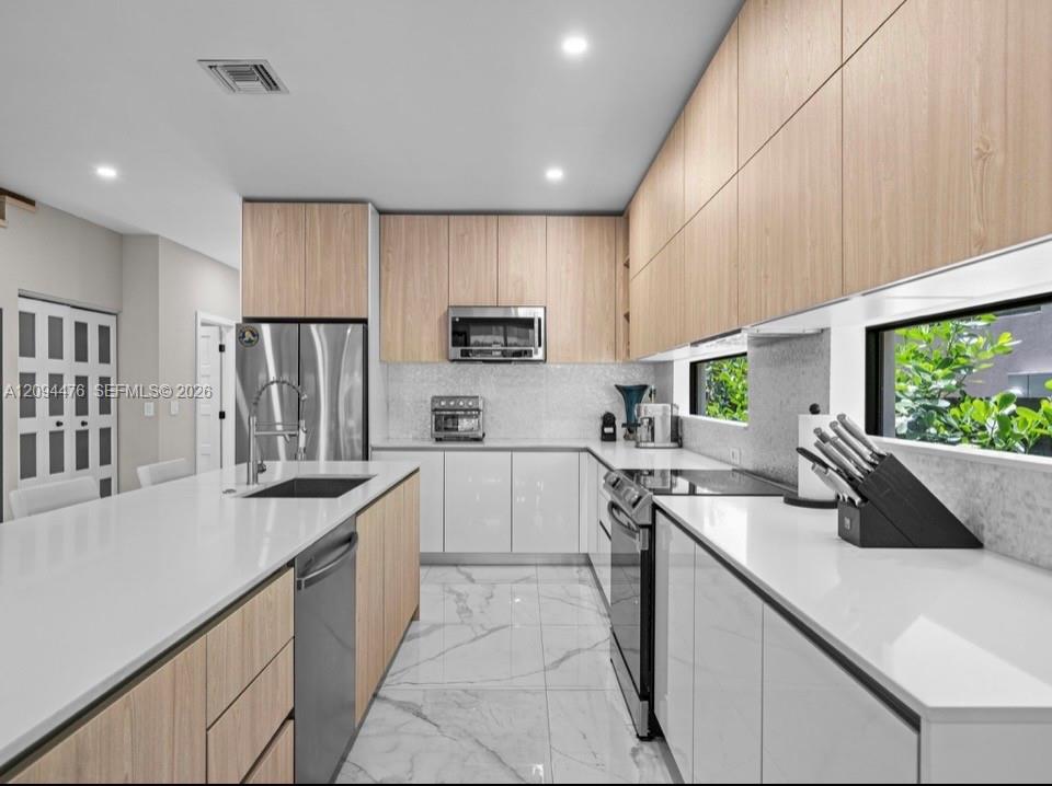 307 SW 10th Street