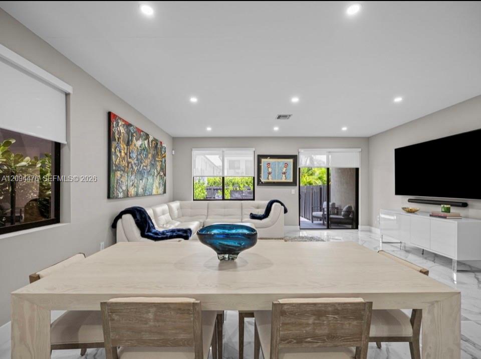 307 SW 10th Street