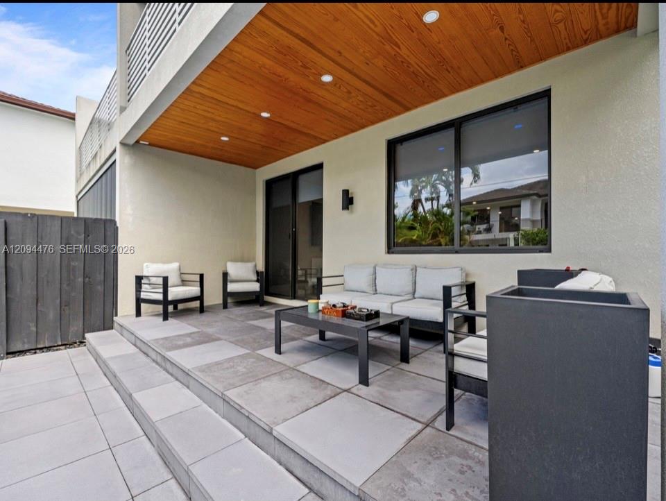 307 SW 10th Street