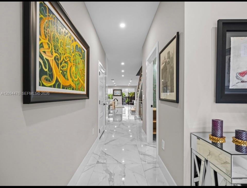 307 SW 10th Street