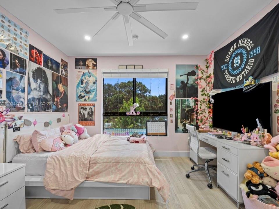 307 SW 10th Street