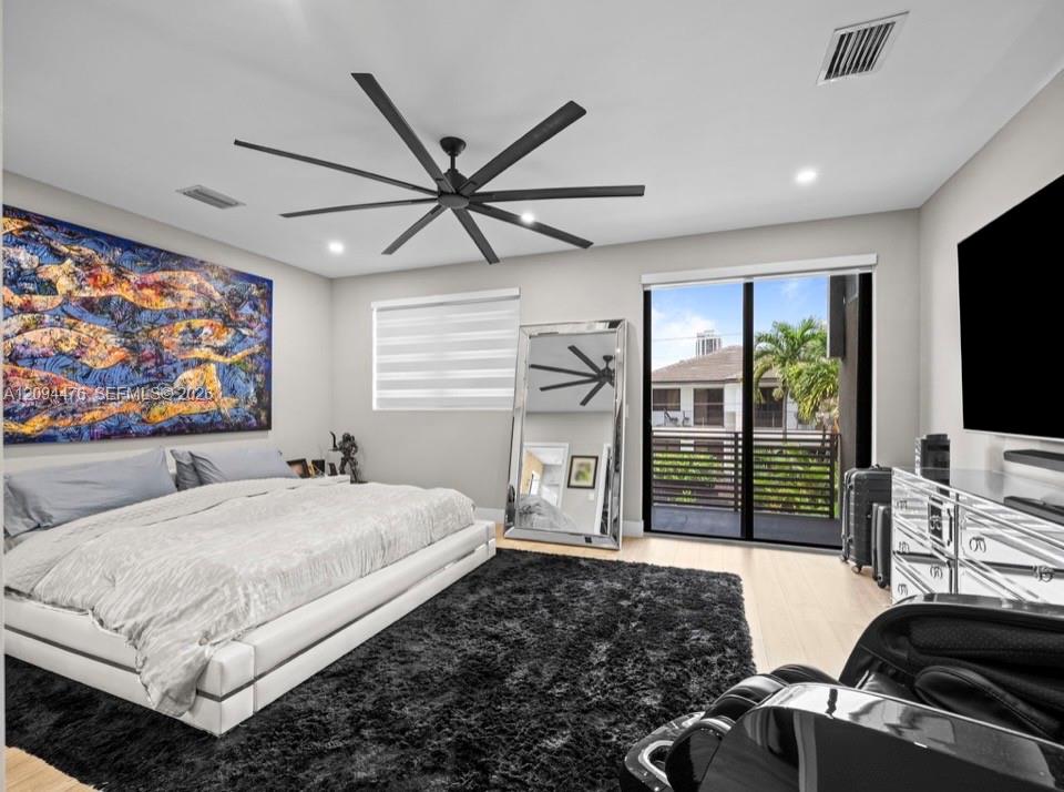 307 SW 10th Street
