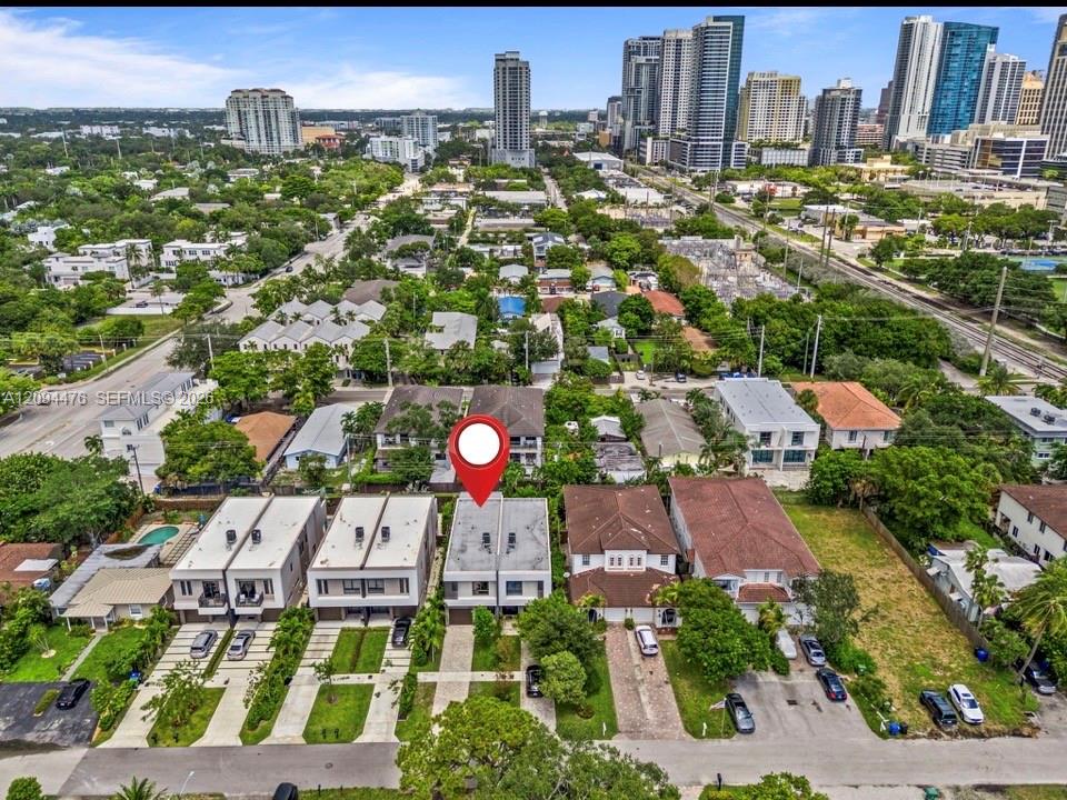 307 SW 10th Street