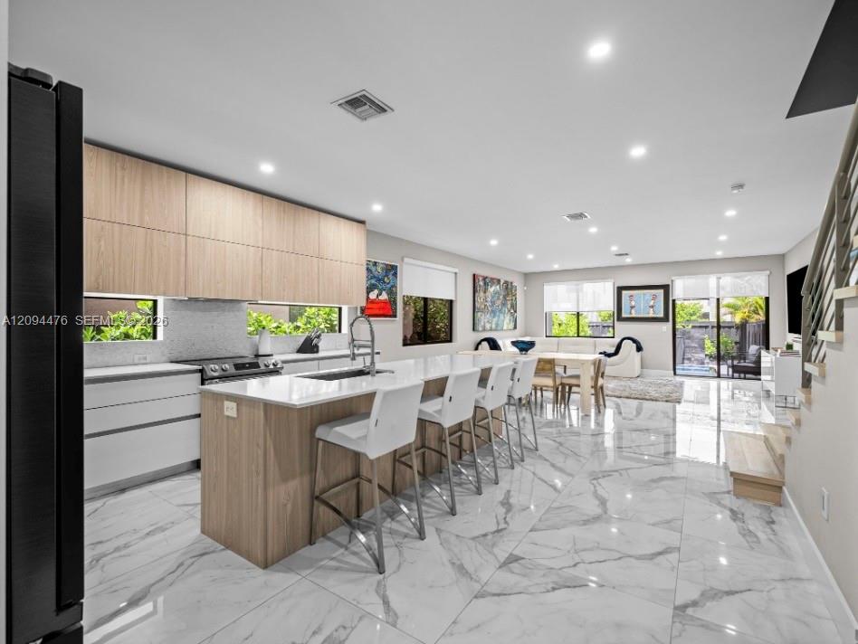 307 SW 10th Street